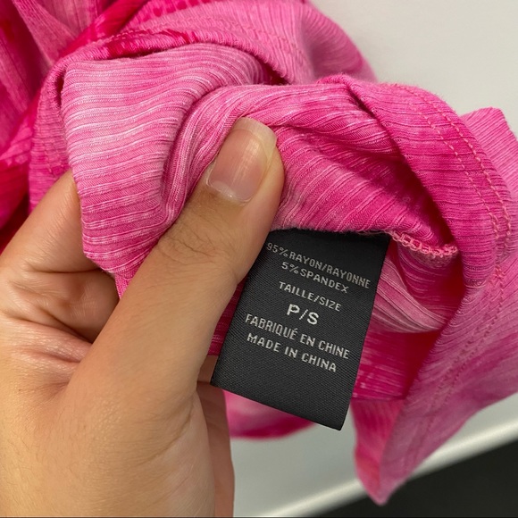 ✨NEW✨ SUPER STRETCHY TIE DYE PINK SHIRT - Picture 4 of 5